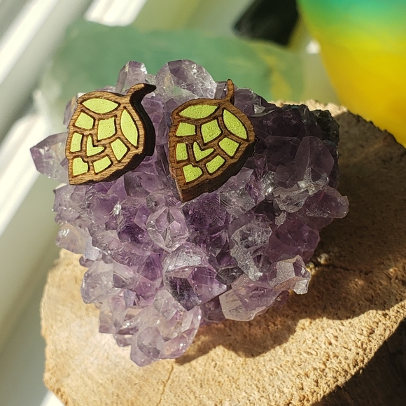 Laser cut hops earrings - Picture 9 of 11